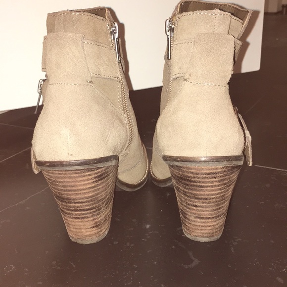 Dolce Vita brown suede ankle booties size 7 - Picture 4 of 7